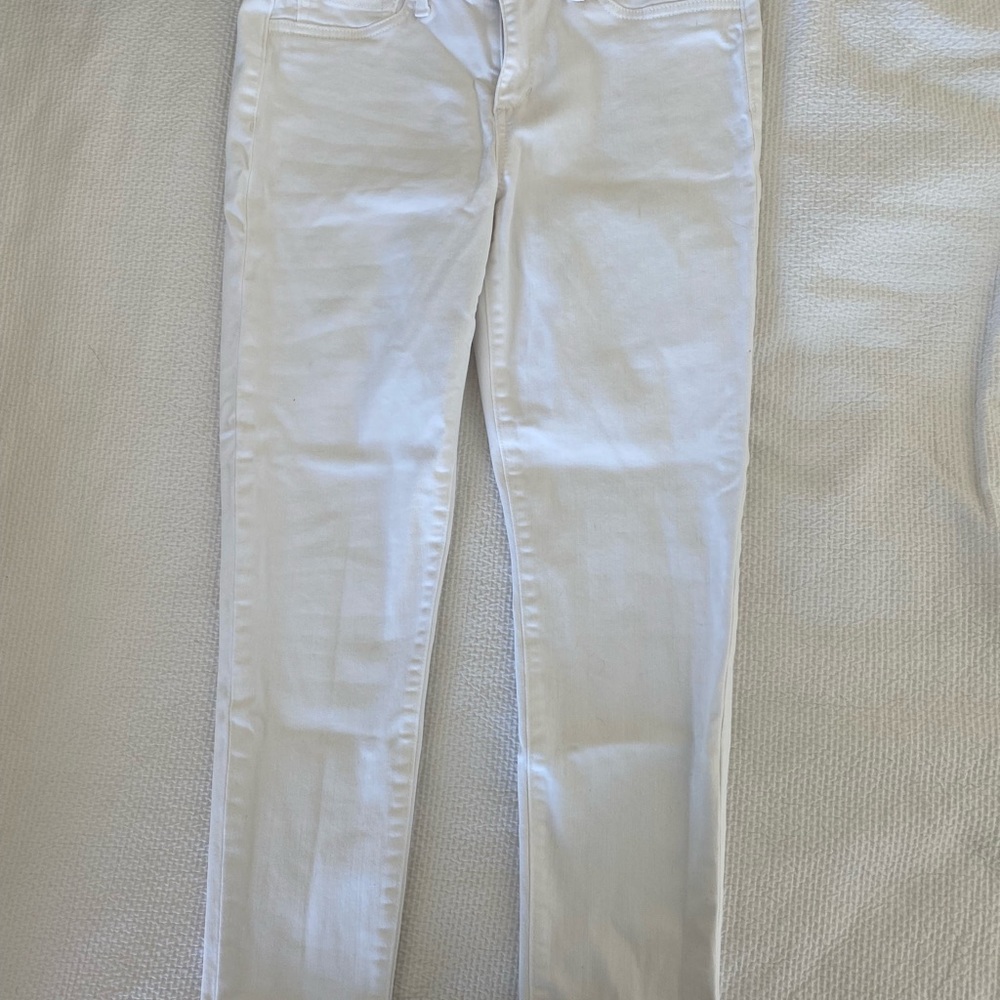 Joe’s white jeans with frayed cuffs size 30